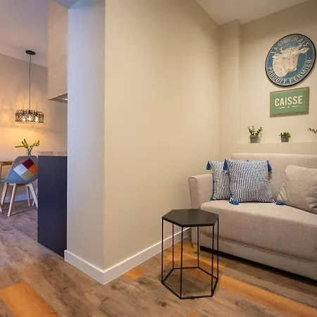 Nad Rzeka, Myweek Apartment
